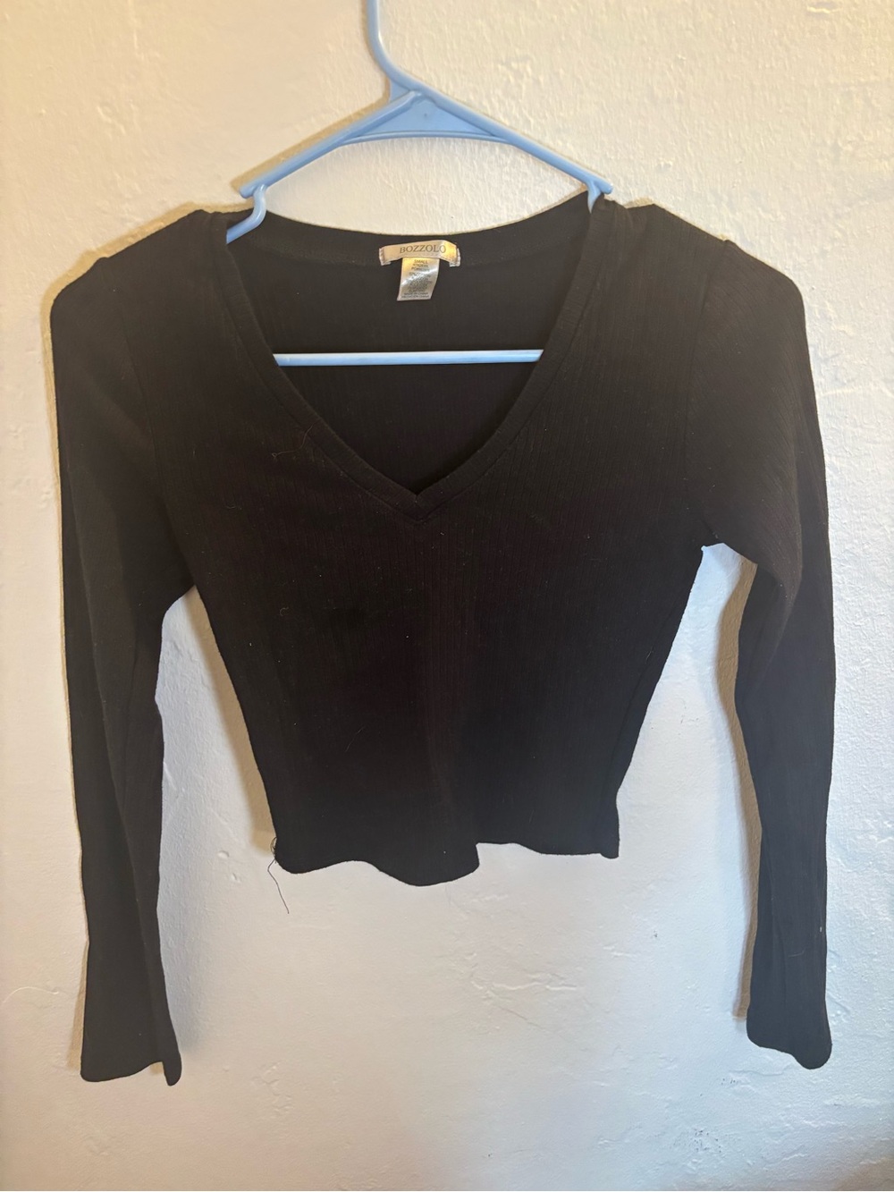 Black V-Neck Ribbed Long Sleeve Top by BONGO